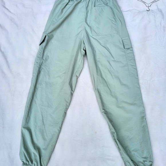 Forever 21 ⋆  Nylon Cargo Pants ~ - Picture 3 of 3
